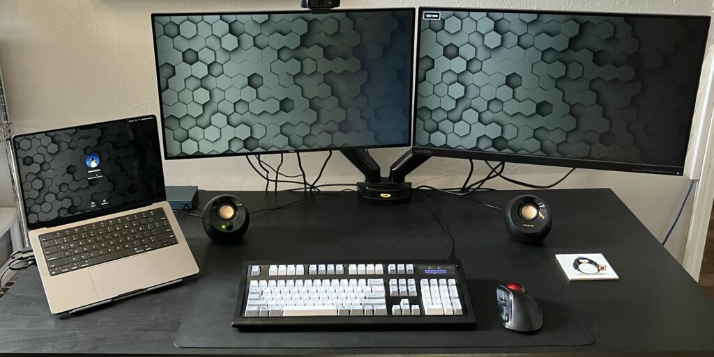 laptop keyboard mouse monitors
